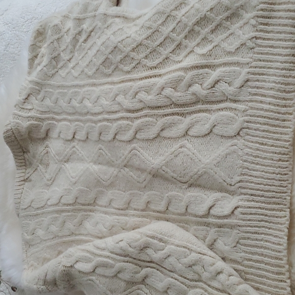 Shamrock Apparel Orginal Cable knit sweater - Picture 6 of 6